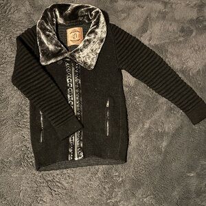 Men's Black Zip-Up Sweater with Faux Fur Collar